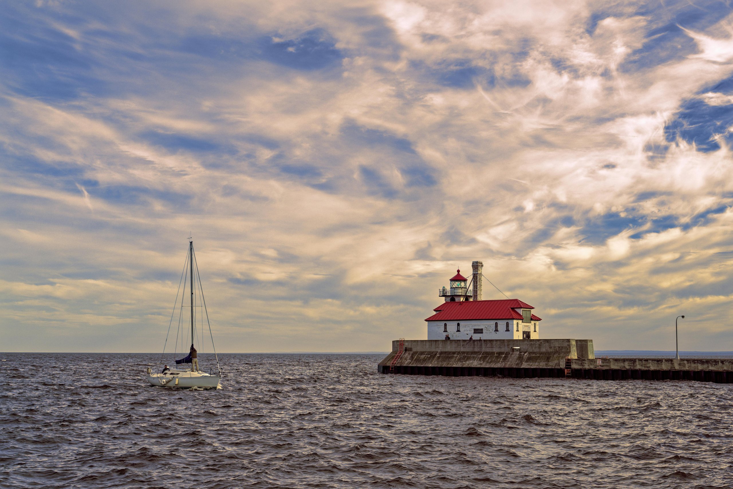 Minnesota: A Travel Guide Through the Land of 10,000 Lakes